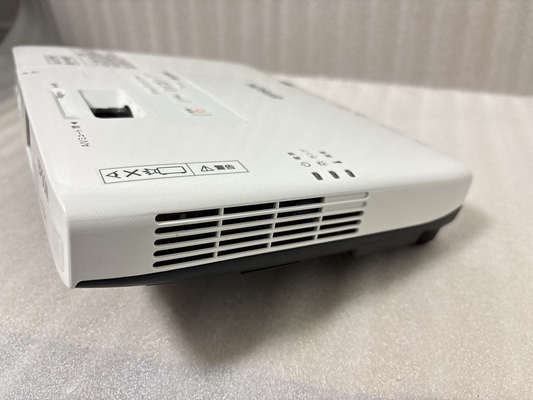 EPSON EB-1770W プロジェクター本体 ランプ使用487時間