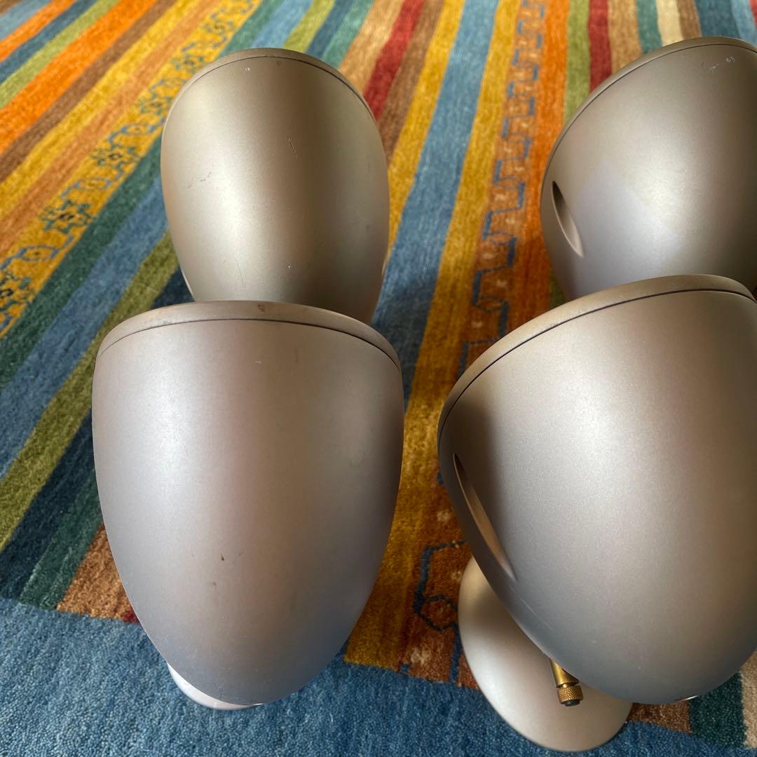 KEF サラウンドスピーカー シルバー