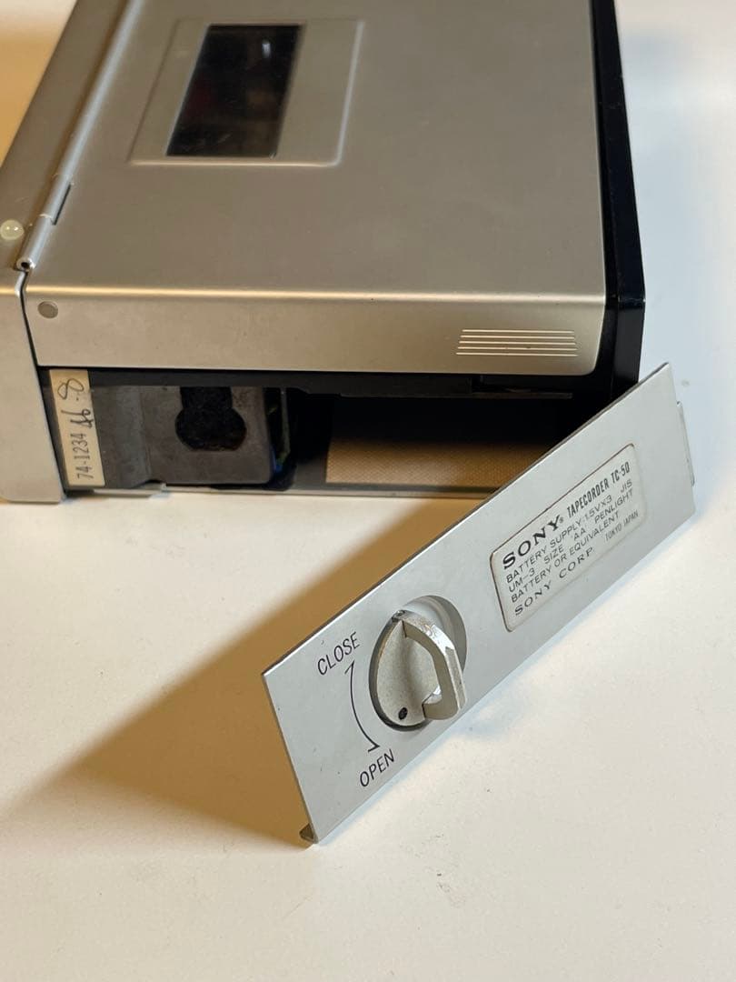 SONY TC-50 アポロ7号採用モデル　ポータブルカセットプレーヤー　ソニー