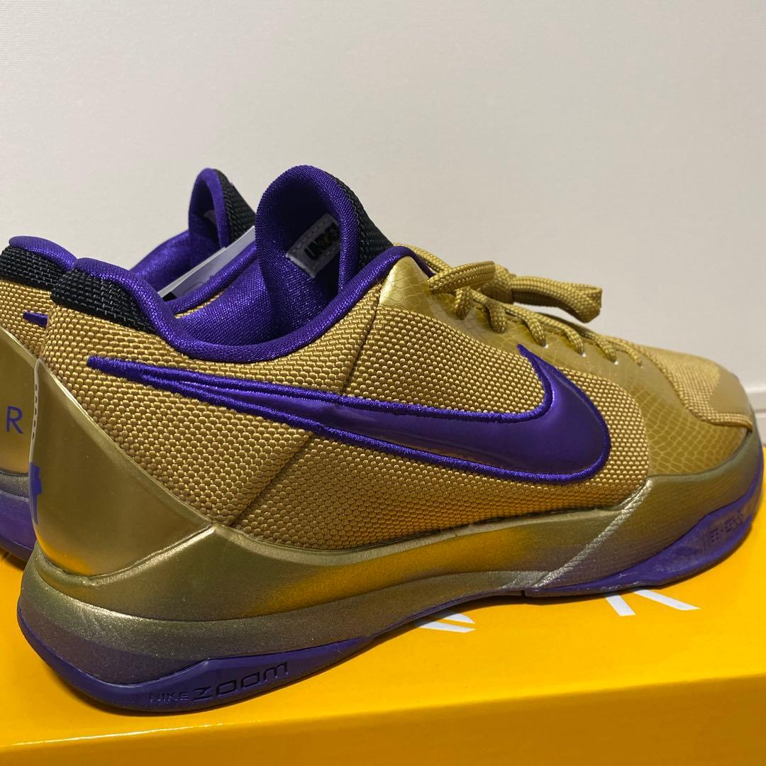 NIKE KOBE V PROTRO × UNDEFEATED