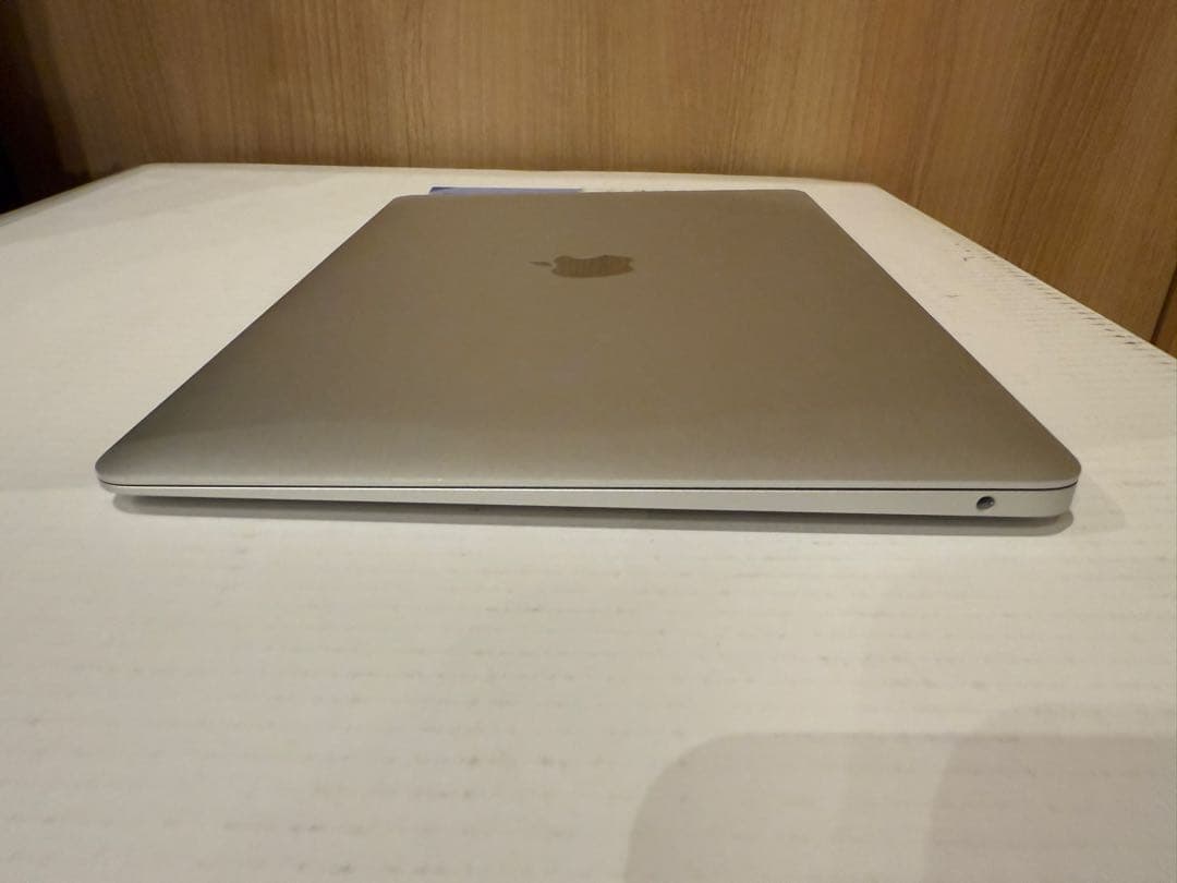 MacBook Air M1スペーグレイ