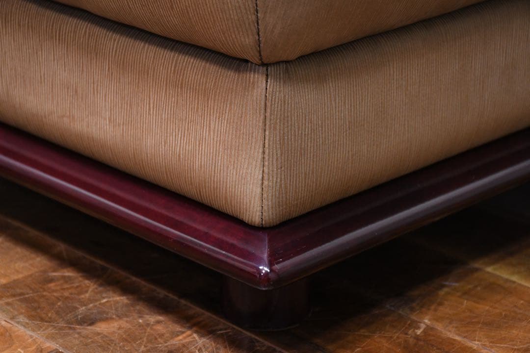 EAC68 北谷家具 キットファニチュア 仔山羊革張り オットマン スツール