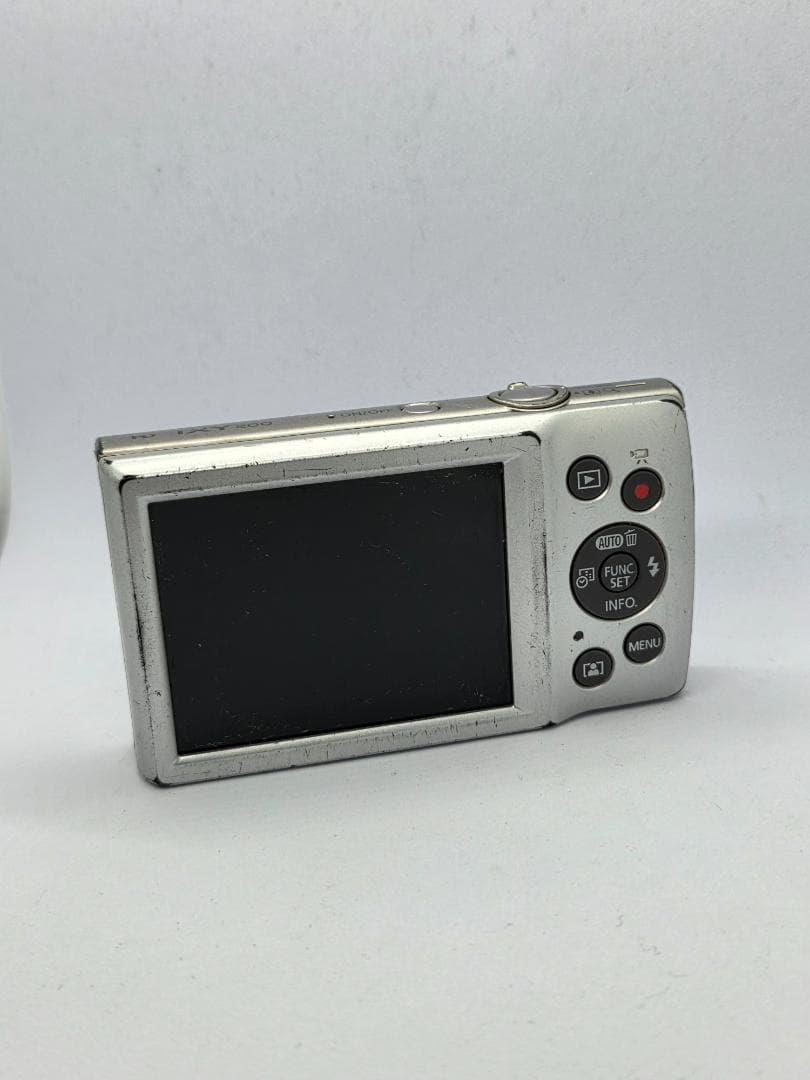 【スマホ転送OK】キャノン Canon IXY 200 シルバー デジタルカメラ