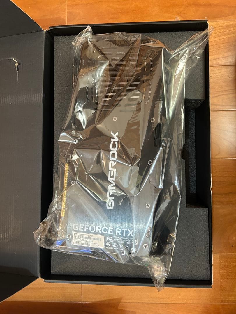 そ*う様 ハリボテ GeForce RTX 5090