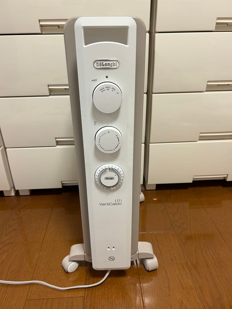 DeLonghi Vernicci 2400 オイルヒーター
