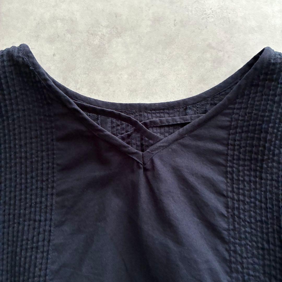 美品 かぐれ コットンドルマンピンタックブラウス 紺 ネイビー