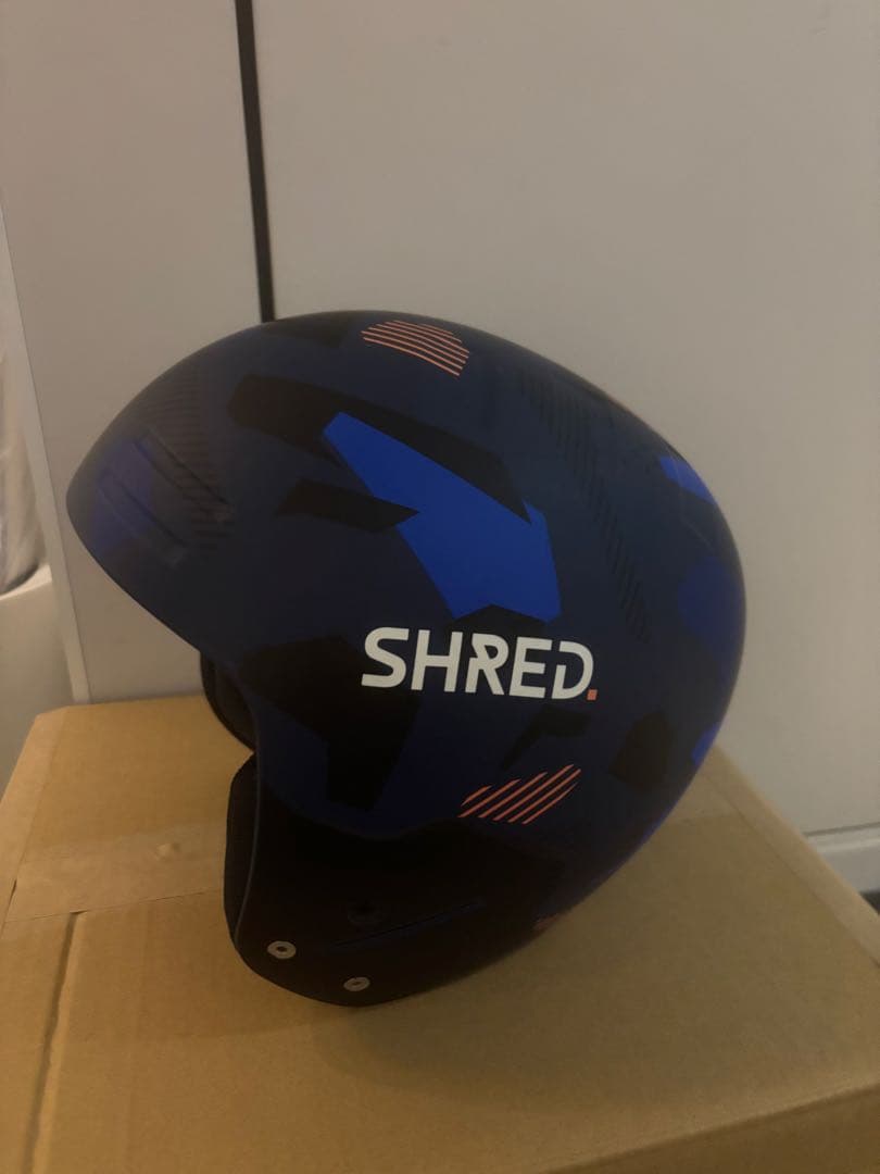 SHRED. スキー、スノボードヘルメット L/XL