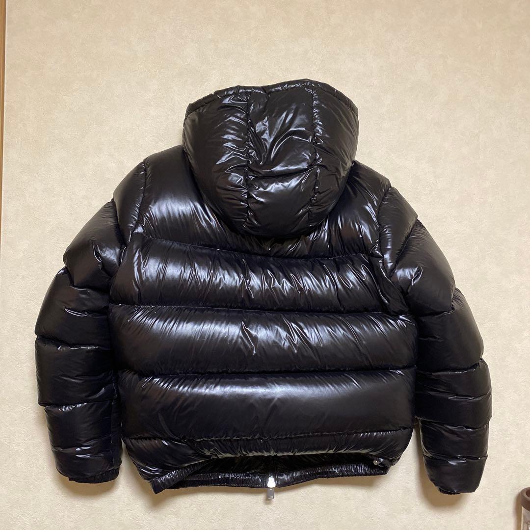 ZARA フード付き光沢ブラックダウンジャケット