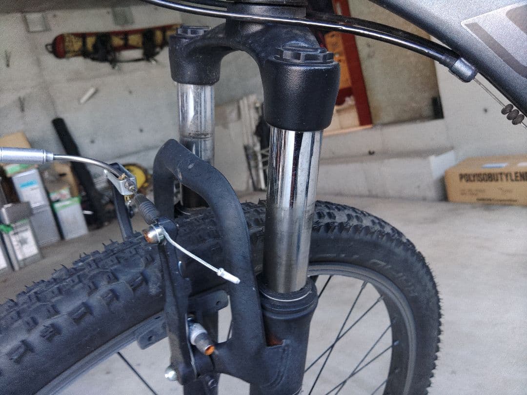 自転車　一年ほど使用　フロントタイヤ交換後半年使用　現状優先