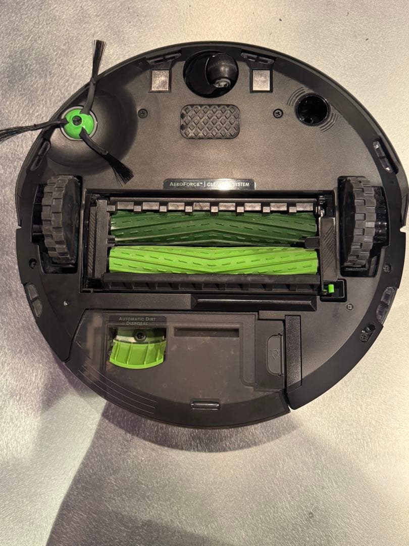 【初期化済】iRobot ロボット掃除機 ルンバ j7+