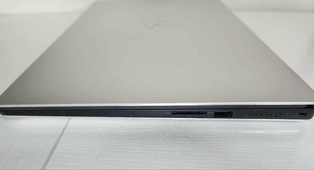 Windowsノート本体 Precision5540 Corei7-9750H 16GB Quadro