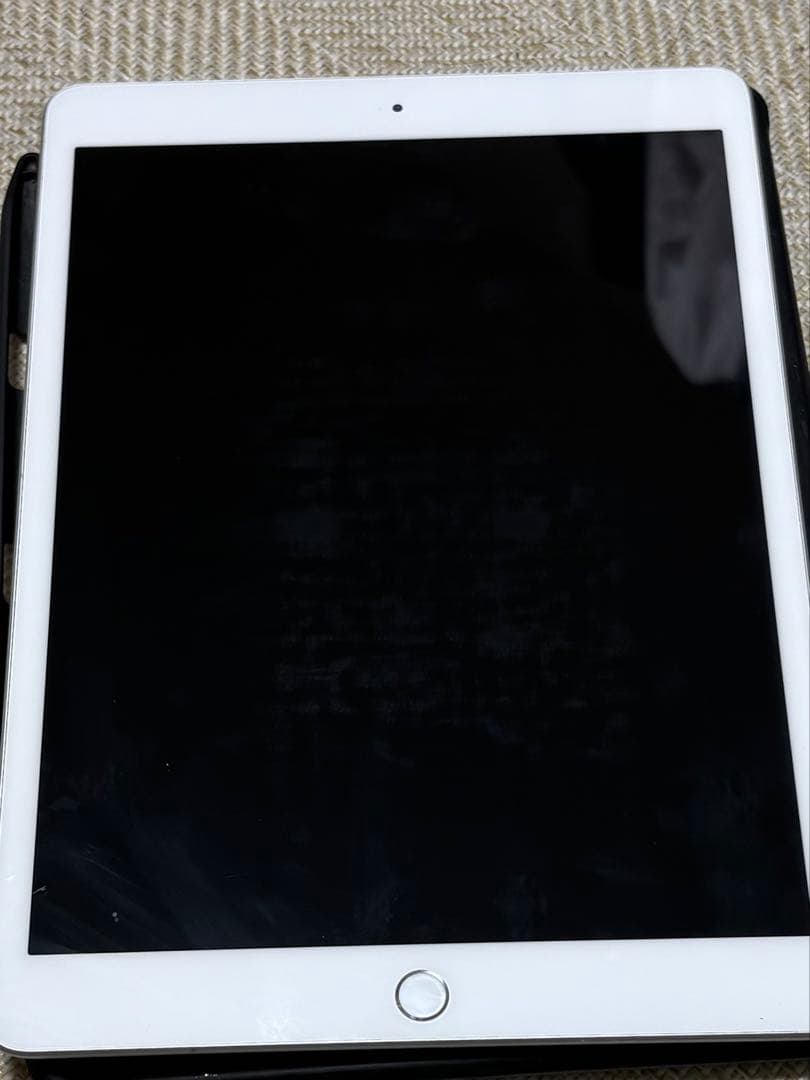 Apple iPadAirシルバー 本体