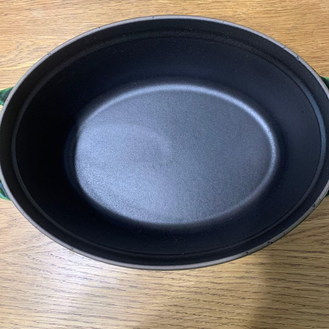 ストウブ鍋オーバル　23　バジルグリーン