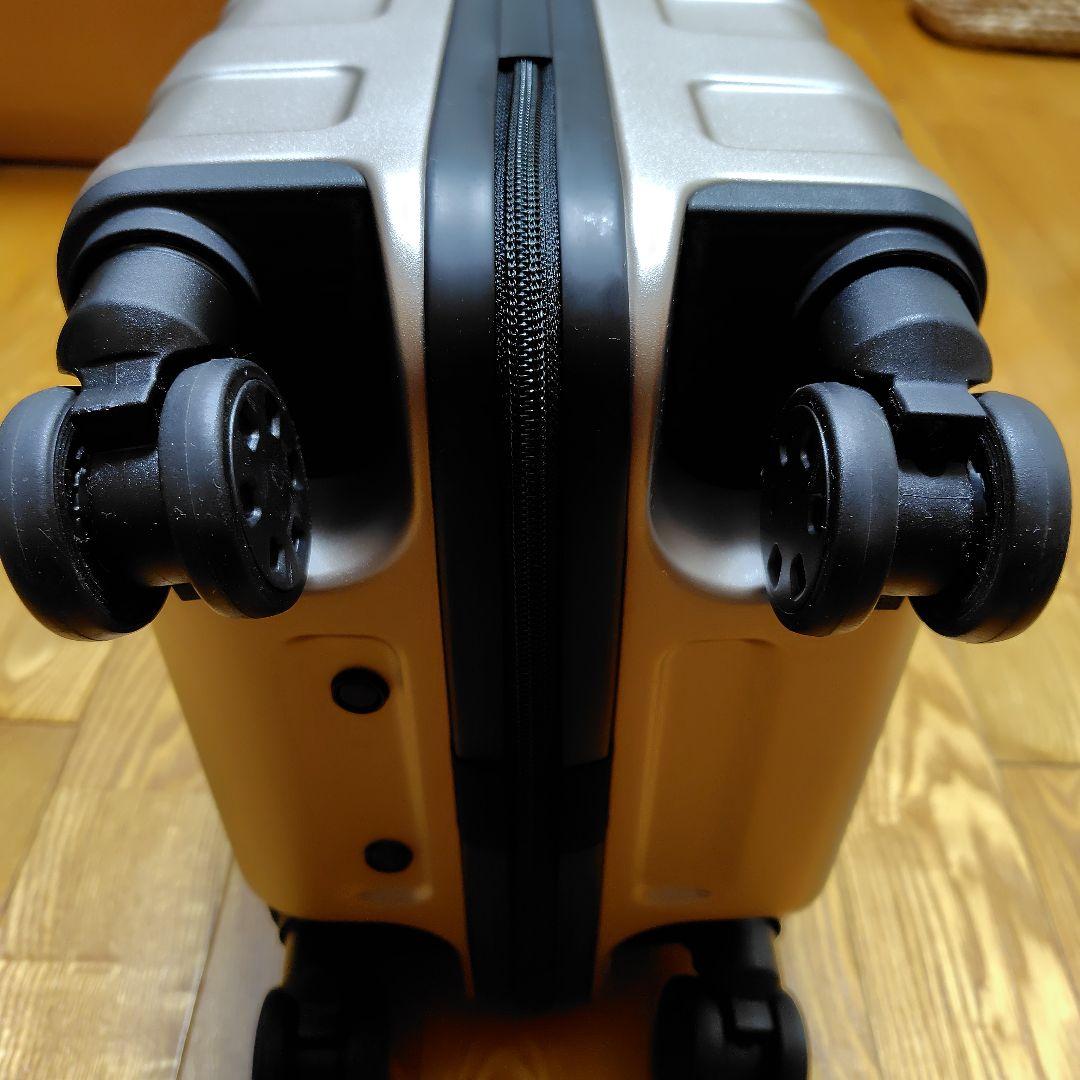 無印良品　ハードキャリーケース　ベージュ　20リットル