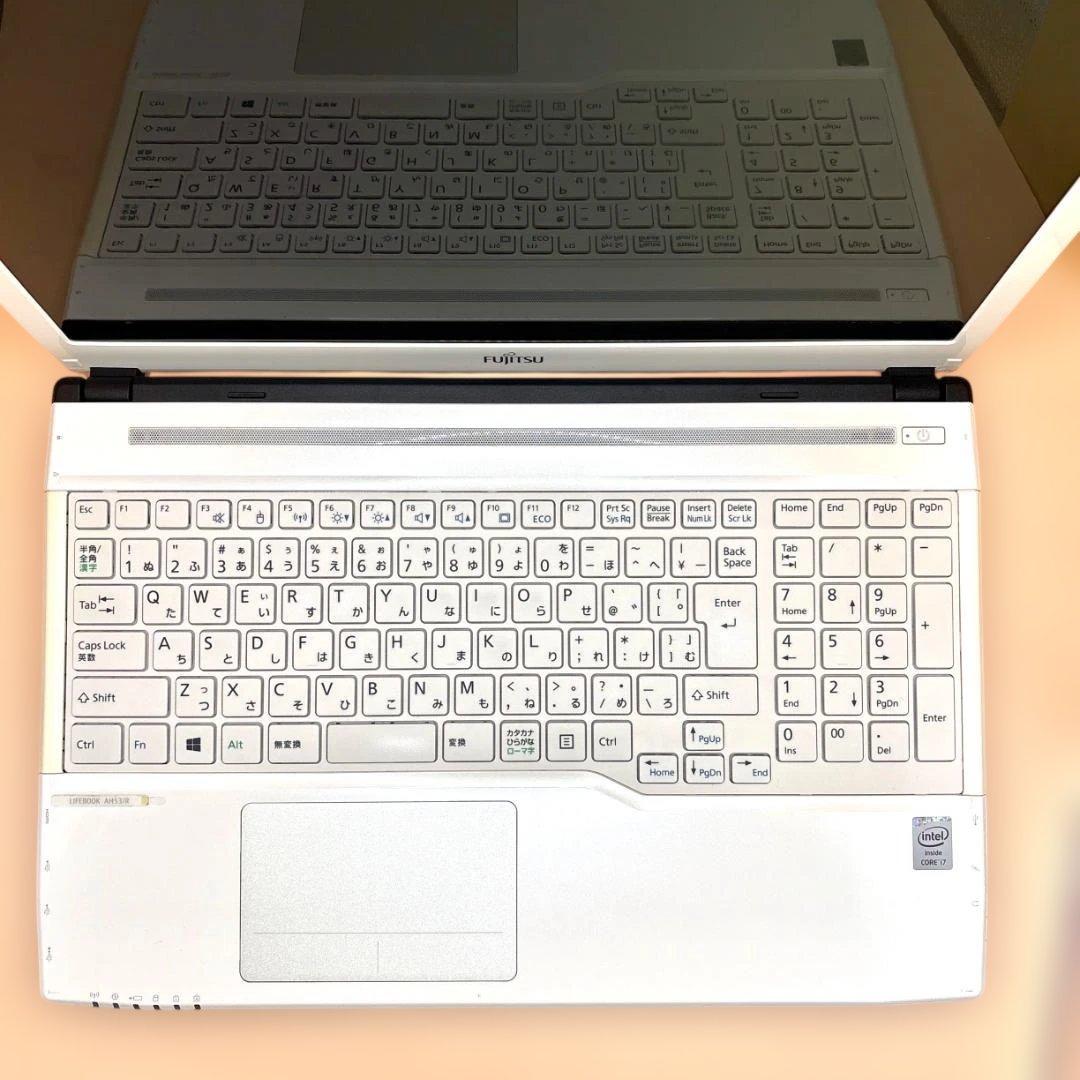 極美品！高性能i7&16GB 大画面薄型ノートパソコンカメラ付Windows11