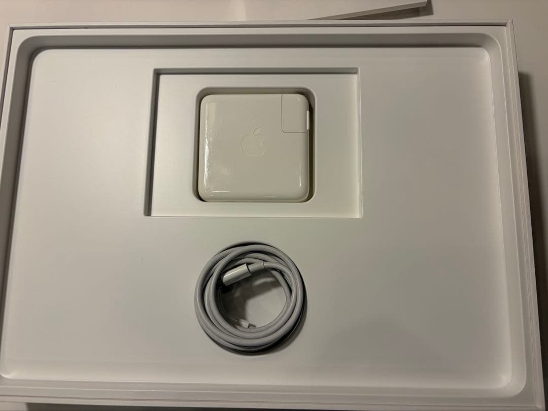 13インチMacBook Pro - スペースグレイ【1TB SSDストレージ】