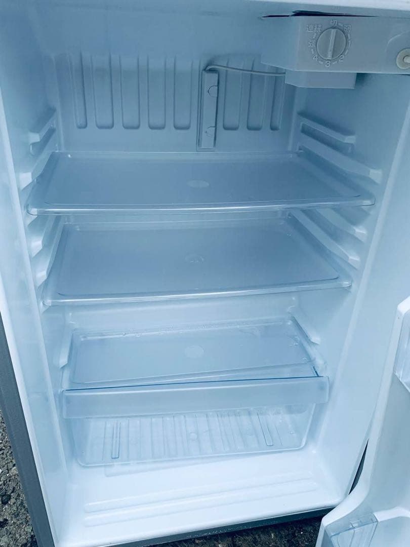 ①✅AQUAノンフロン直冷式冷凍冷蔵庫✅ ✅AQR-111F✅送料設置無料