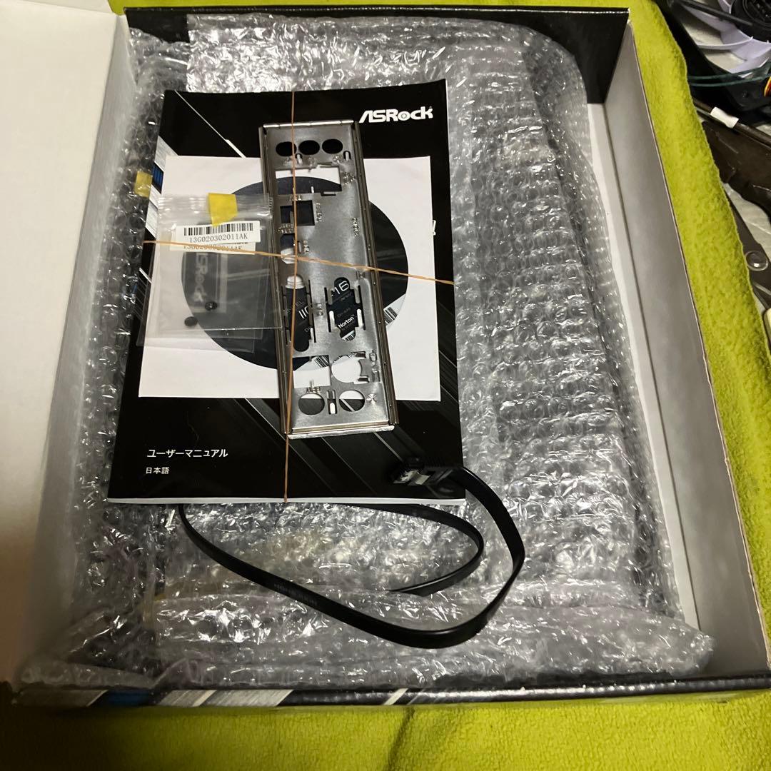 i5 9400F付き　ASRock Z390 Pro4 メモリ16GB