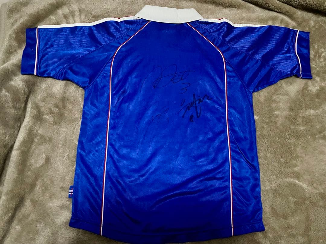 横浜Ｆ・マリノス　2000年ユニフォーム　選手サイン入り