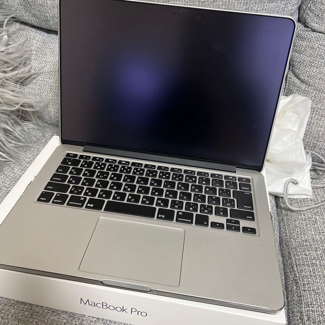 Apple MacBook Pro シルバー 本体　箱　充電器付き