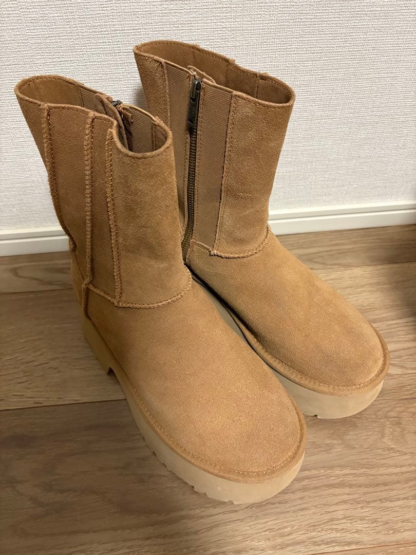 靴 UGG Classic TwinSeam NewHeights