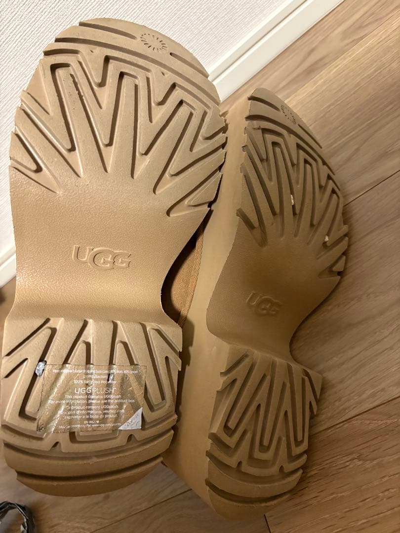 靴 UGG Classic TwinSeam NewHeights