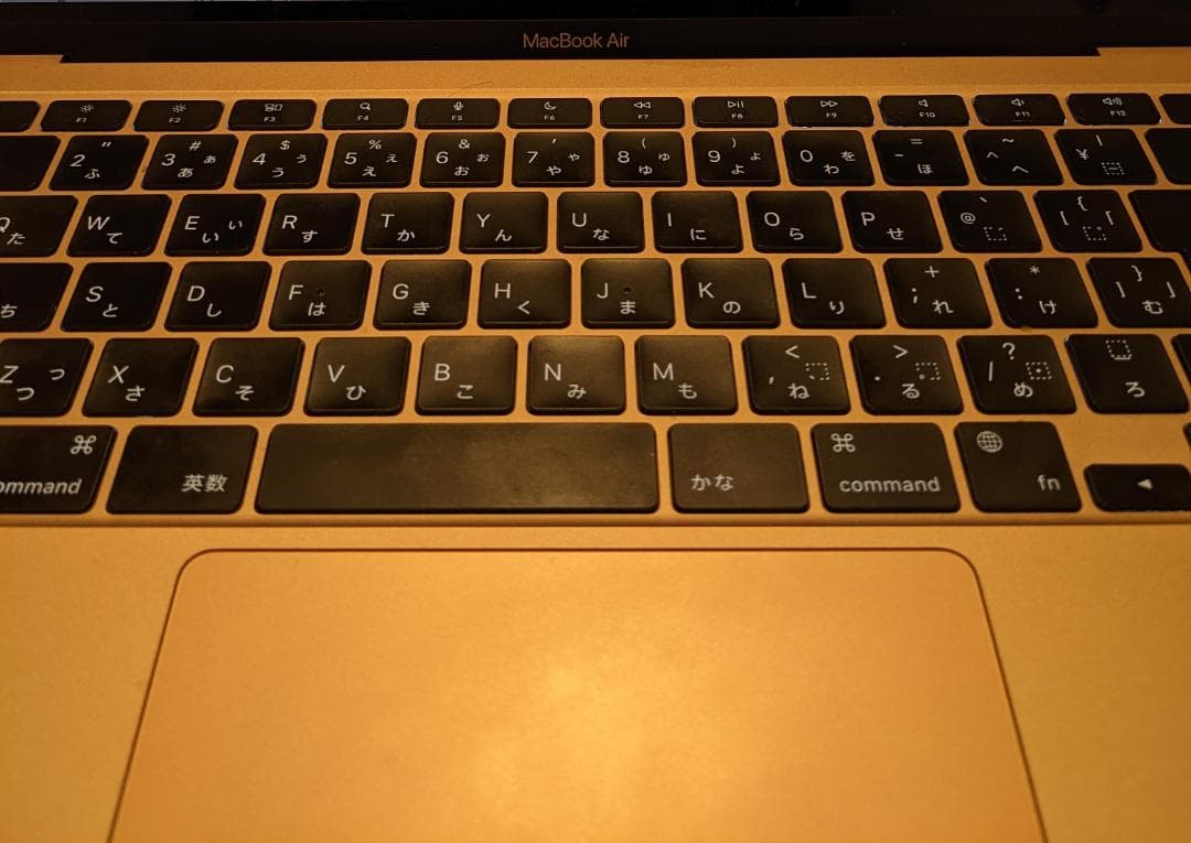 MacBook Air M1 ゴールド スクリーン不具合