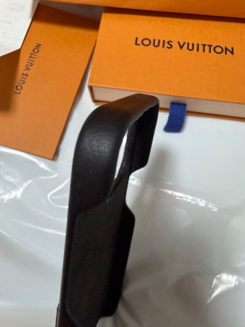 LOUIS VUITTON M82889 iPhone 15 Proケース