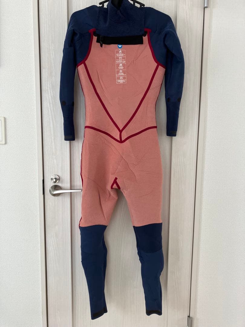 ROXY フラワープリント 3.2mm フルスーツ Lサイズ