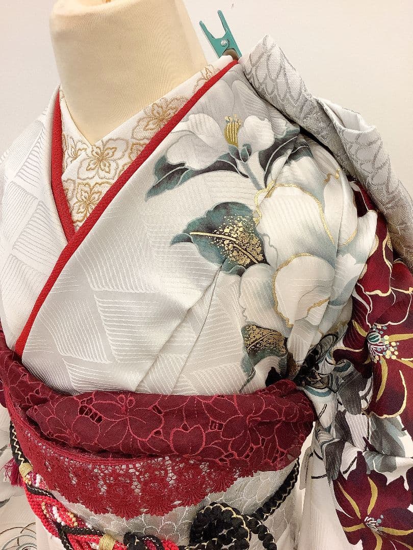 白地　上品な梅と菊の古典振袖フルセット