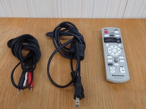 プロジェクター Panasonic PT-LW80NT