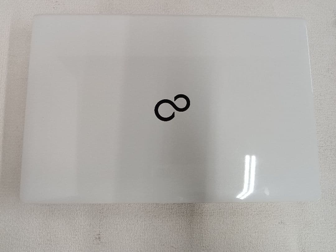 ⊕ Lifebook AH77/U FMVA77UW ストレージ無 16GB