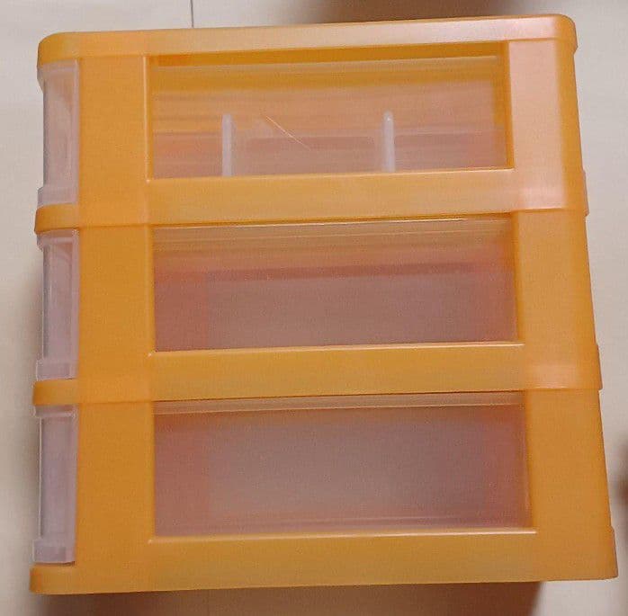 ハローキティ　HELLOKITTY　3段　小物収納ボックス　ミニチェスト