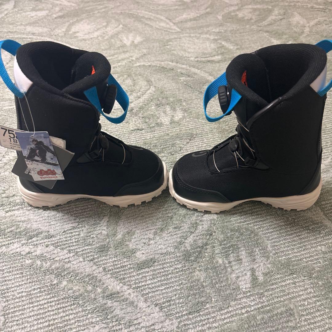 キッズ子供スノーボード　3点セット 板新品　ブーツ新品　　ビンディング中古