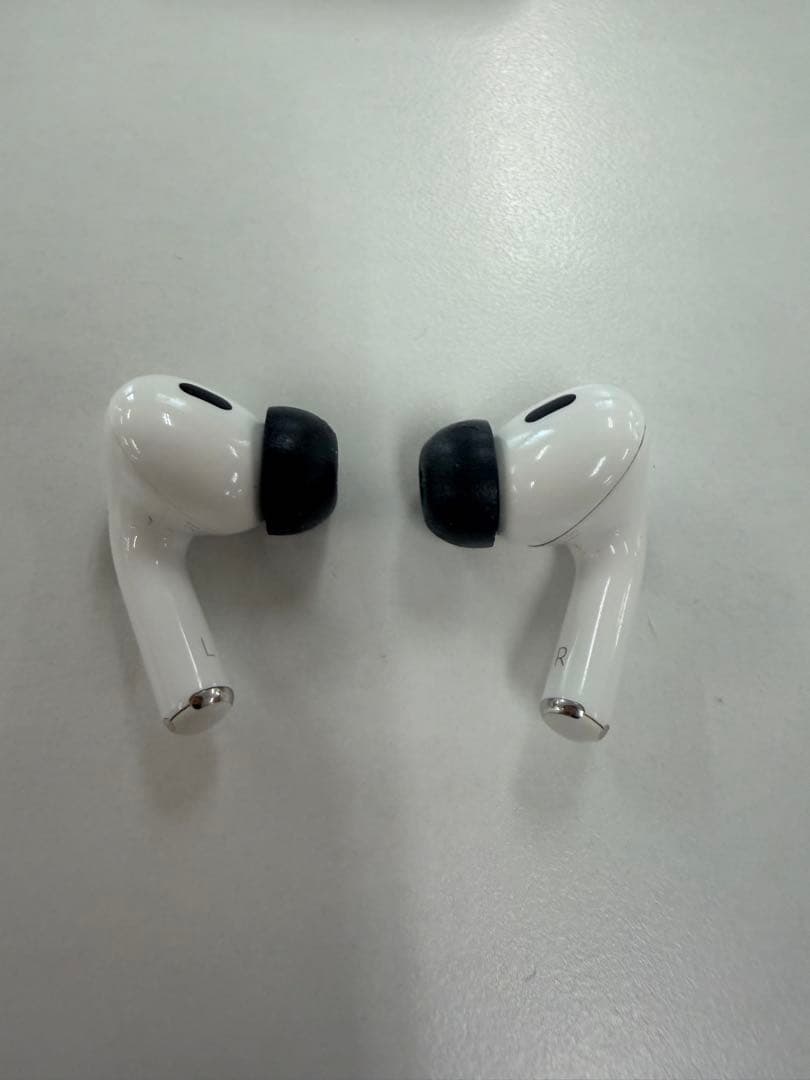 AirPods pro 第二世代［イヤーピースは別メーカーで新品交換します］