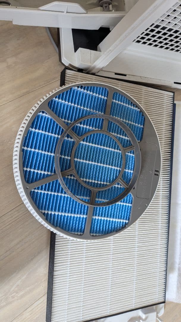 シャープ 加湿空気清浄機 KC-R50-W ホワイト