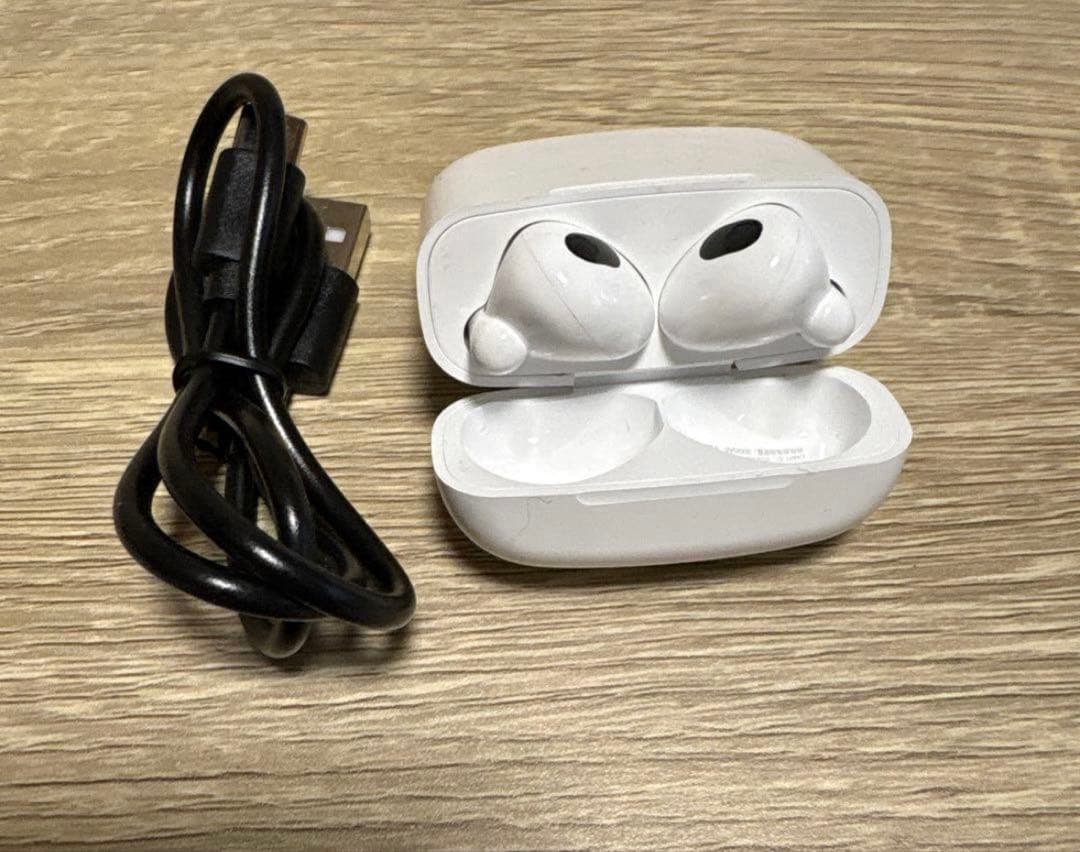 iPad本体とJBLスピーカー、イヤフォンセット