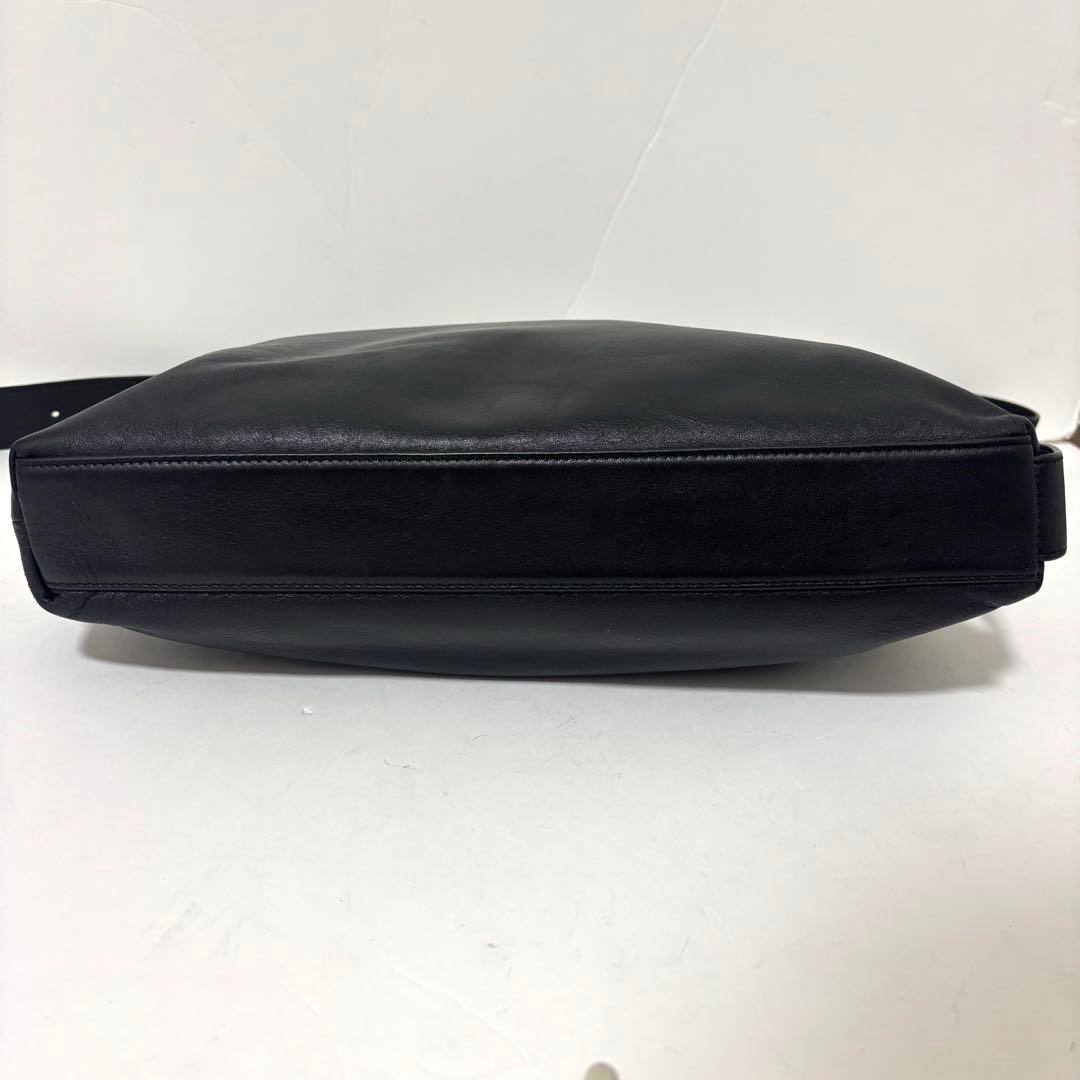 ear PAPILLONNER イアパピヨネ　本革2WAYレザーショルダーバッグ