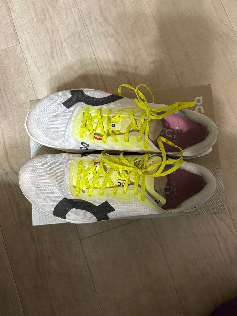 onアンプリウス2 27.0cm