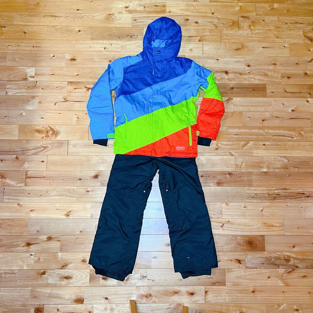 美品スキーウェア150 QUIKSILVER 上下セット デザインかっこいい