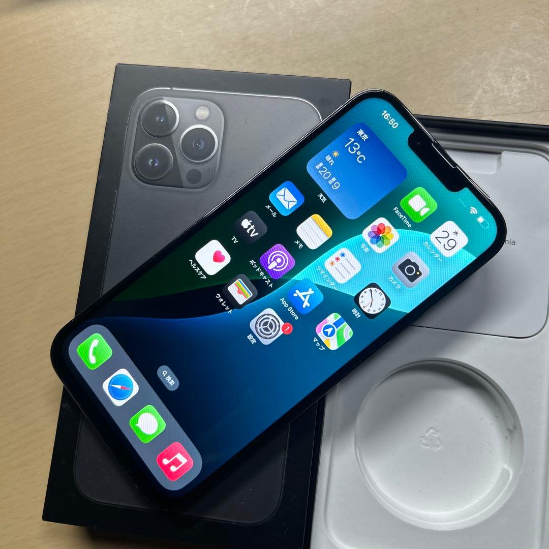 iPhone13 Pro Max 256GB SIMフリー　背面割れあり