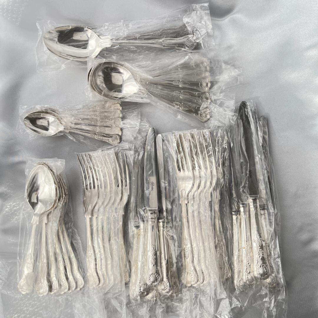 【e Butler】キングスパターン ディナーセット 6名用44本組