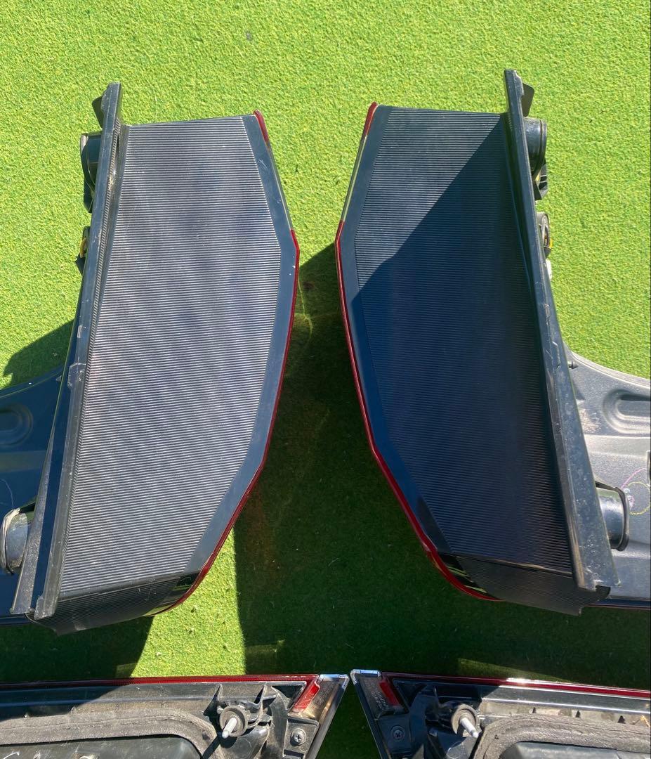 トヨタ　30アルファード　純正　前期　テールライト　テールランプ