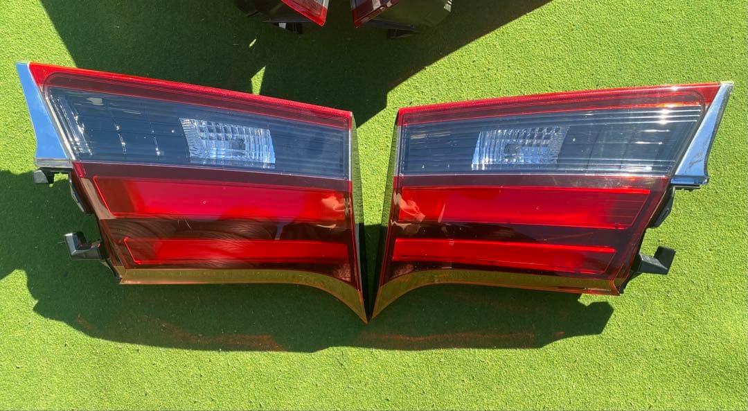 トヨタ　30アルファード　純正　前期　テールライト　テールランプ