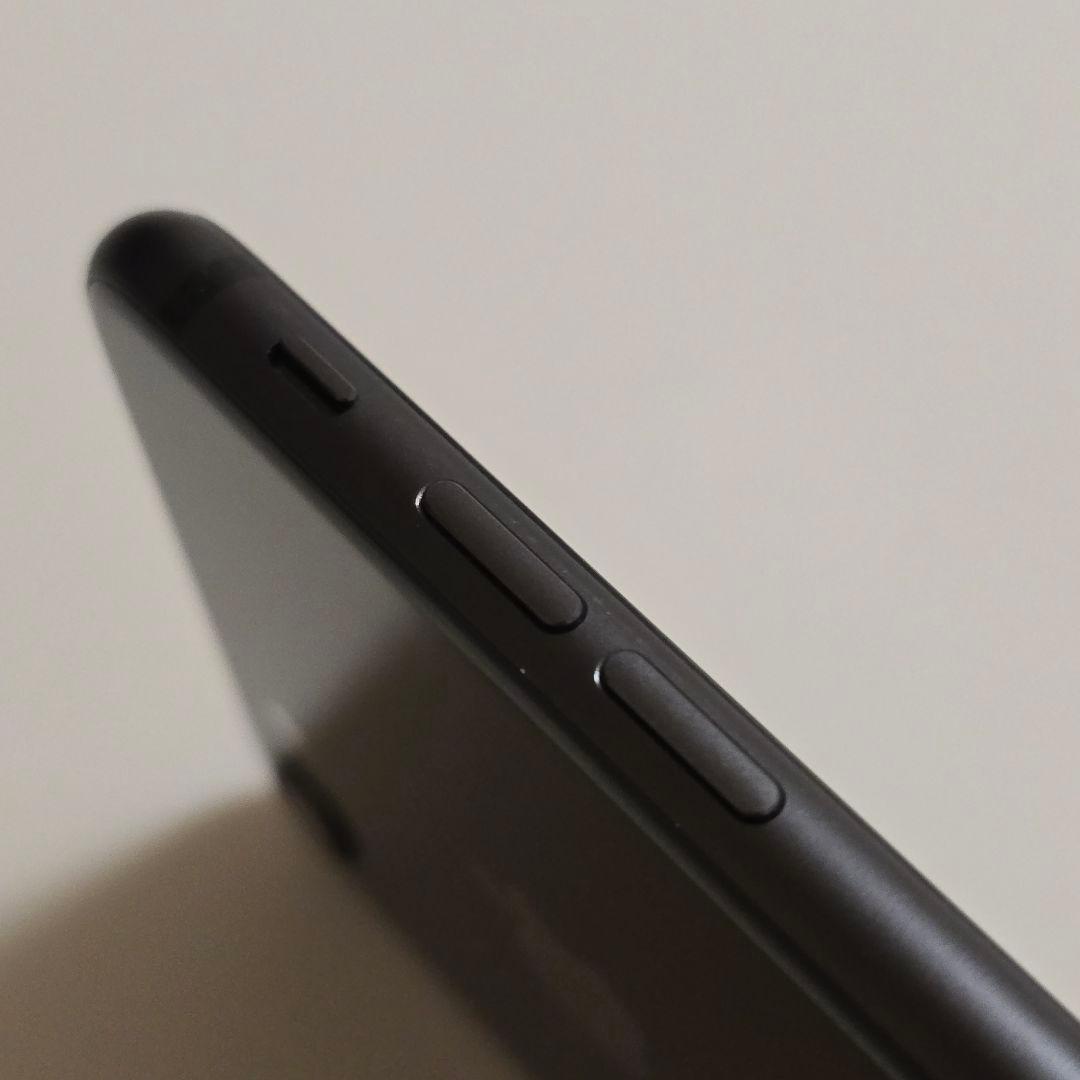 【美品】Apple　iPhone8　64gb グレイ　ブラック　バッテリー94%