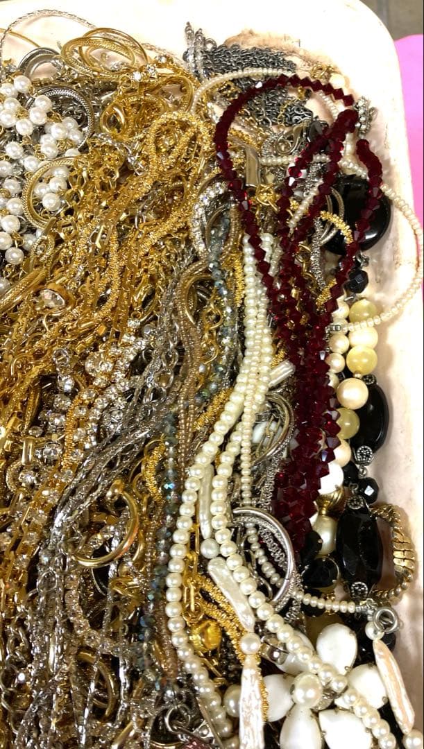 アクセサリーまとめ売り【約4Kg】