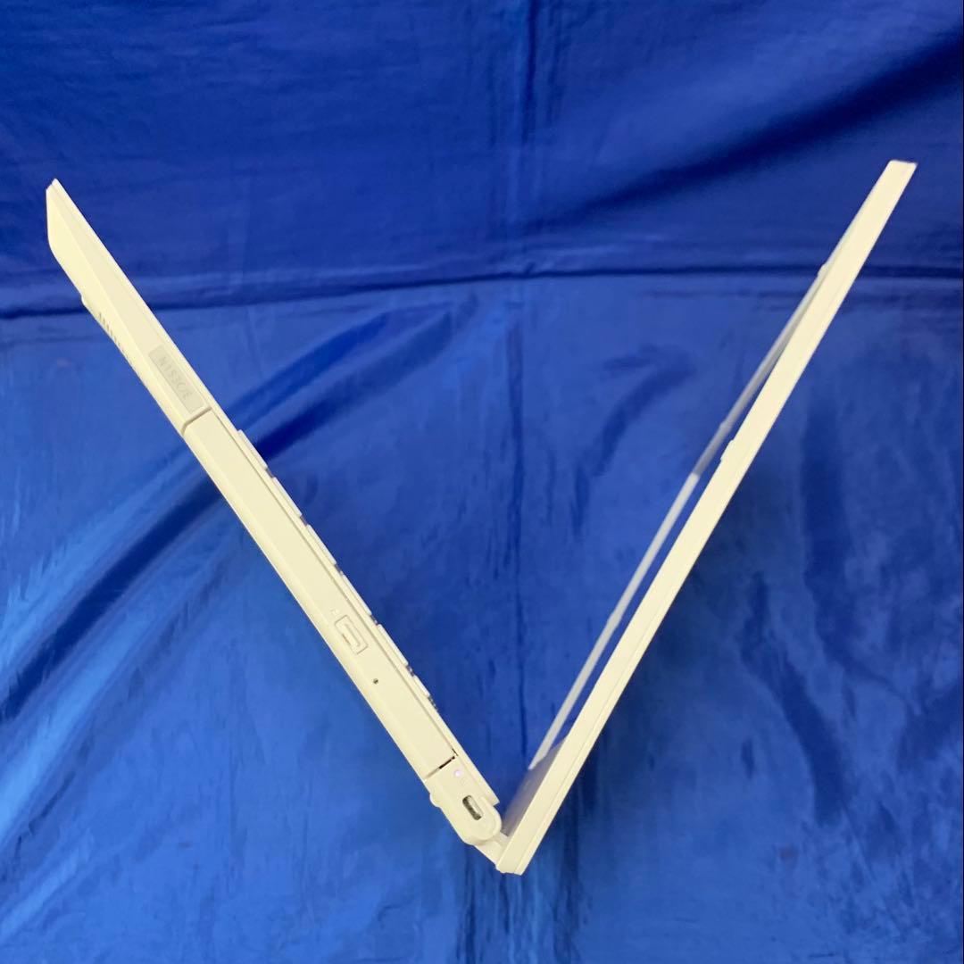 美品・2022年モデル・Ryzen3 NEC ノートパソコン LAVIE N15