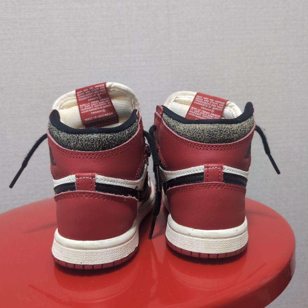 キッズNike Air Jordan 1 lost and シカゴ