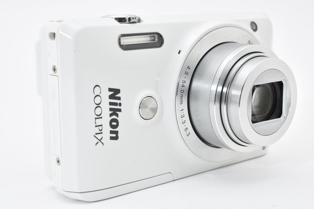 お値下げ歓迎・美品 Nikon COOLPIX S6900 ホワイト 1574