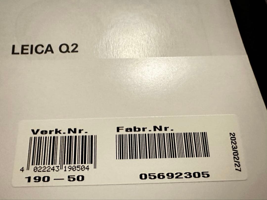 【極上品】LEICA Q2 未使用品に近い　OTECT Q-CAP付き